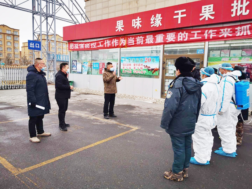 1612254693295283.jpg 圖為:烏蘇市場疫情發(fā)熱人員處置應(yīng)急演練現(xiàn)場_副本.jpg